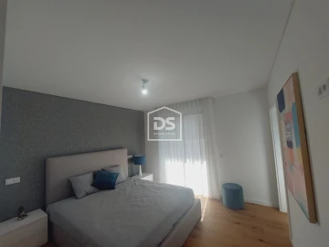 Apartamento T5 para Venda em Funchal (São Pedro)