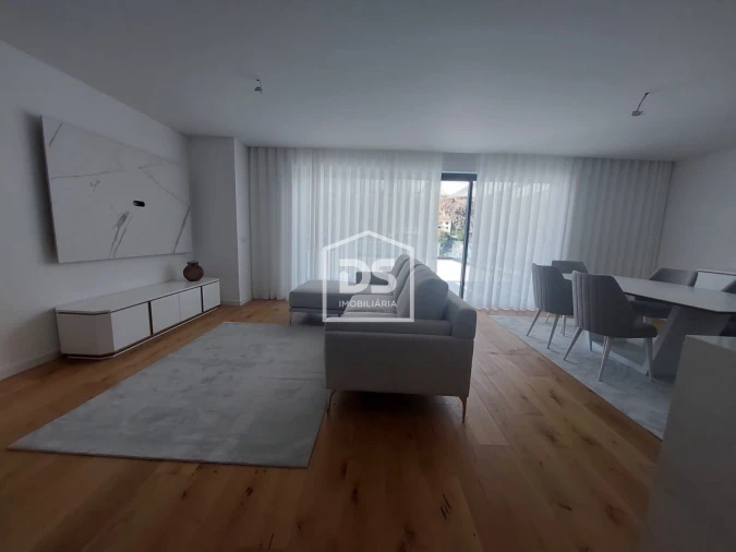 Apartamento T5 para Venda em Funchal (São Pedro) Foto 18