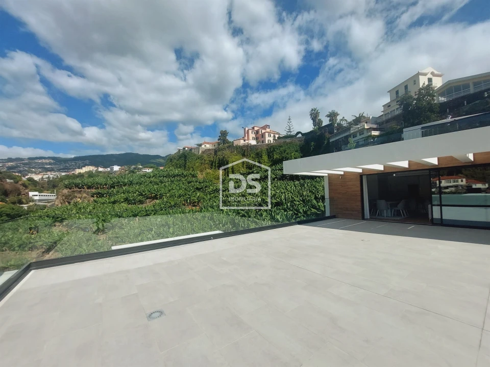 Apartamento T5 para Venda em Funchal (São Pedro) Foto 1
