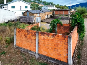 Terreno para Venda em Canelas e Espiunca