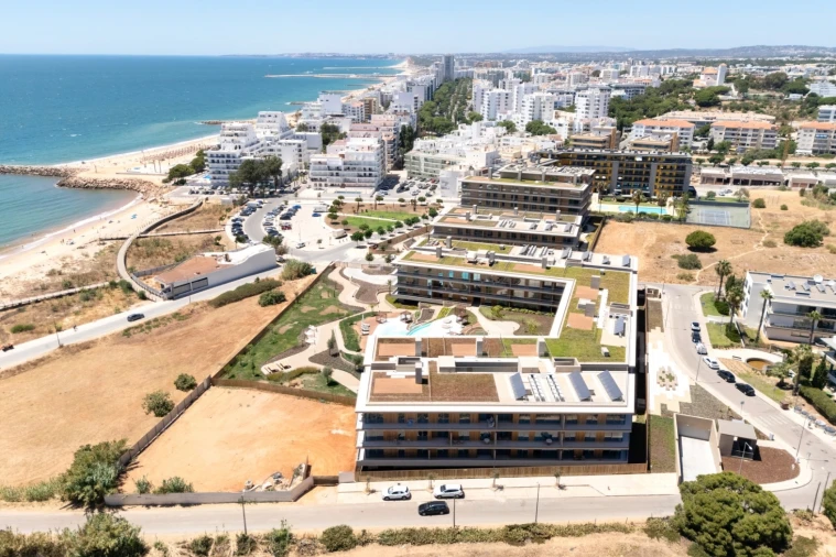 Apartamento T2 para Venda em Quarteira Foto 47