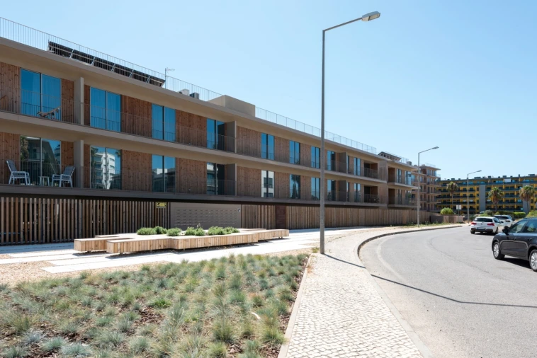 Apartamento T2 para Venda em Quarteira Foto 43