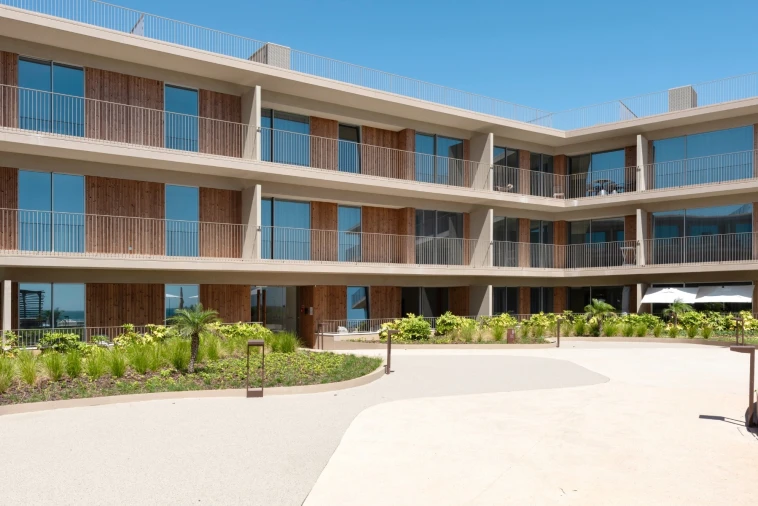 Apartamento T2 para Venda em Quarteira Foto 40