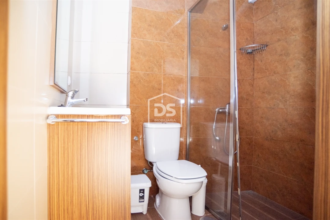 Moradia T7 para Venda em São Cristovão de Nogueira Foto 16