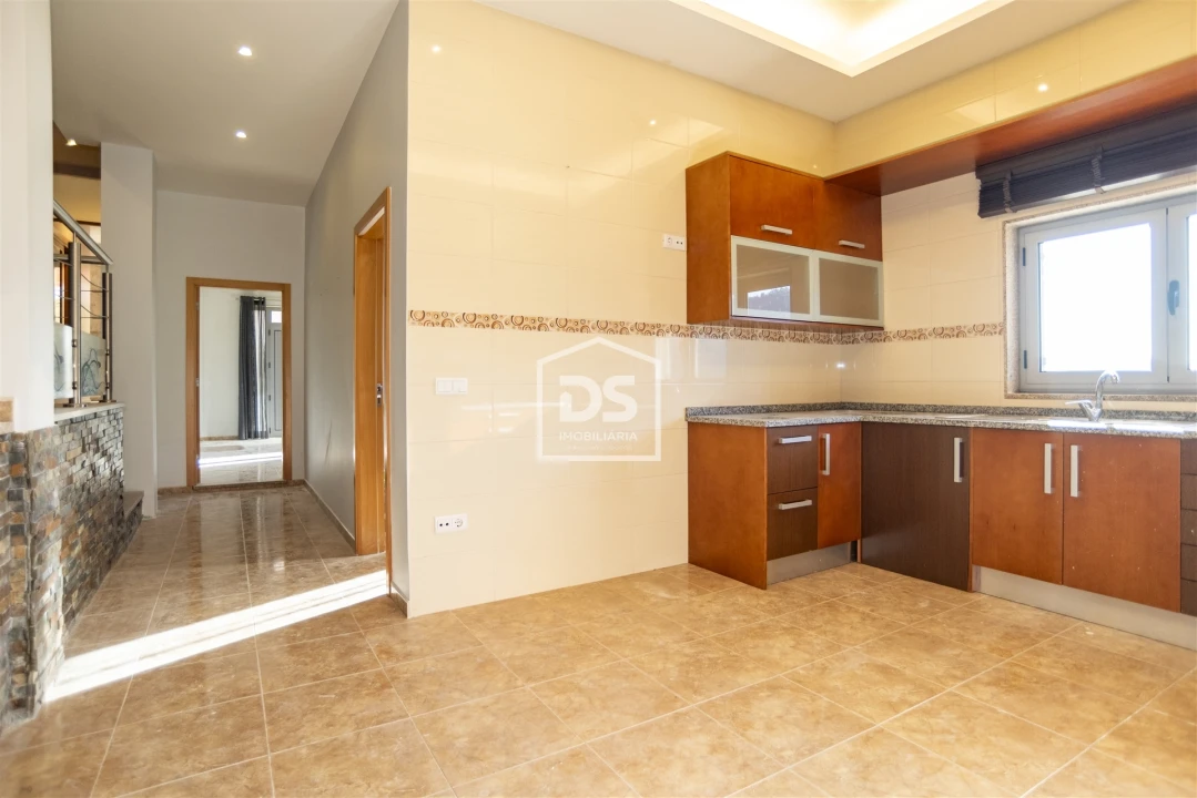 Moradia T7 para Venda em São Cristovão de Nogueira Foto 5