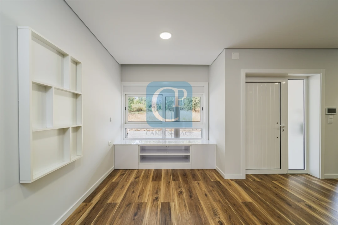Apartamento T2 para Venda em Nogueira e Silva Escura Foto 14