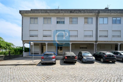 Apartamento T2 para Venda em Nogueira e Silva Escura