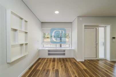 Apartamento T2 para Venda em Nogueira e Silva Escura
