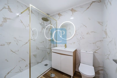 Apartamento T2 para Venda em Nogueira e Silva Escura
