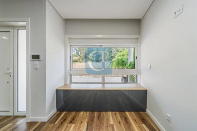 Apartamento T2 para Venda em Nogueira e Silva Escura