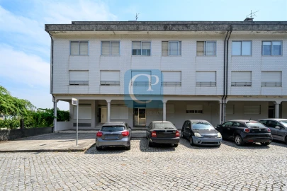 Apartamento T2 para Venda em Nogueira e Silva Escura