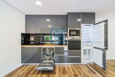 Apartamento T2 para Venda em Nogueira e Silva Escura