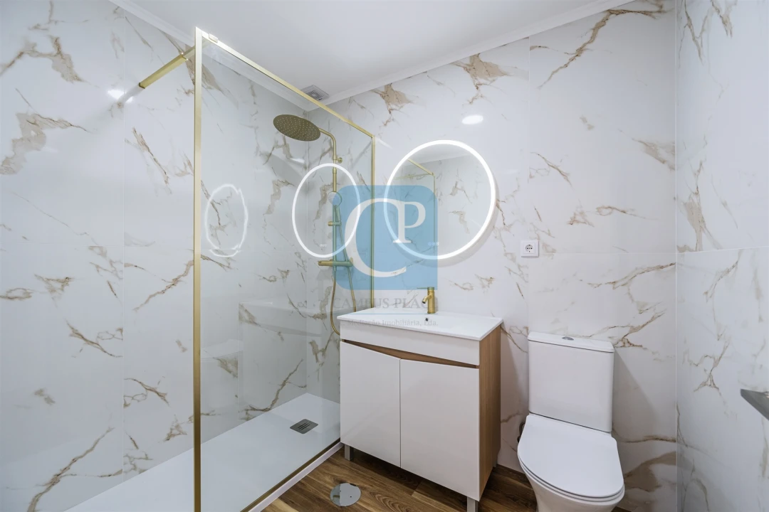 Apartamento T2 para Venda em Nogueira e Silva Escura Foto 11