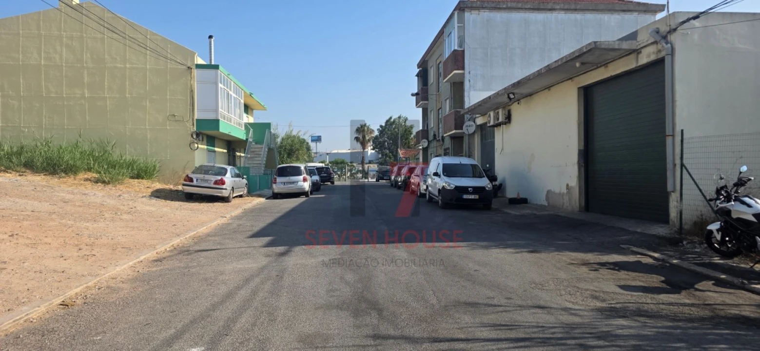 Terreno para Venda em Camarate, Unhos e Apelação Foto 1