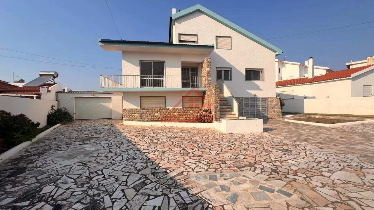 Moradia T11 para Venda em Atouguia da Baleia Foto 4