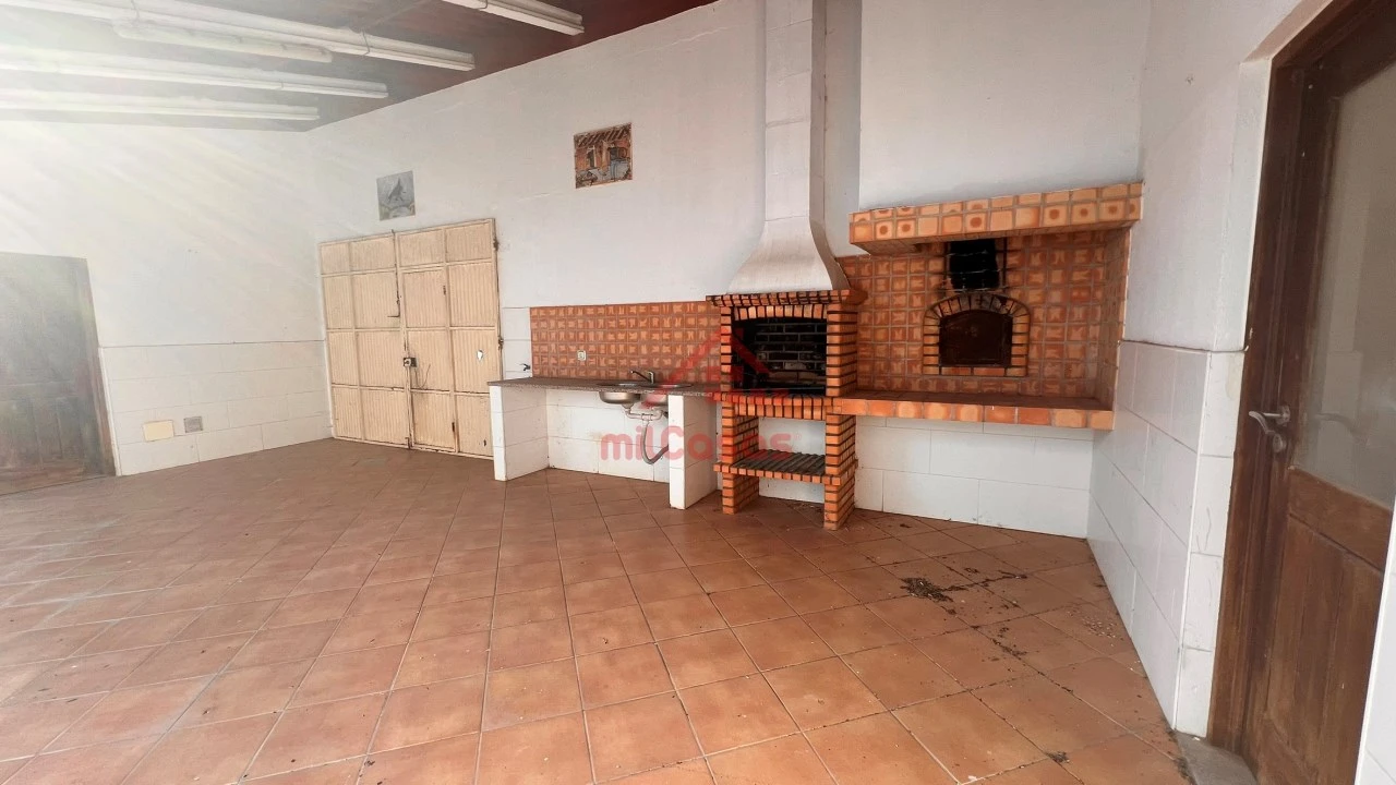 Moradia T11 para Venda em Atouguia da Baleia Foto 7