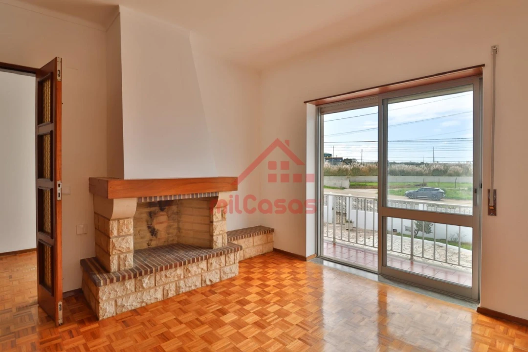 Moradia T11 para Venda em Atouguia da Baleia Foto 22