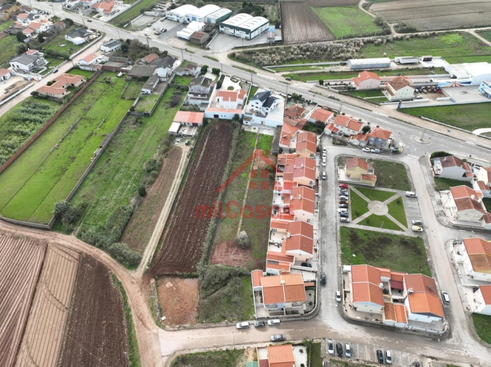 Moradia T11 para Venda em Atouguia da Baleia Foto 23