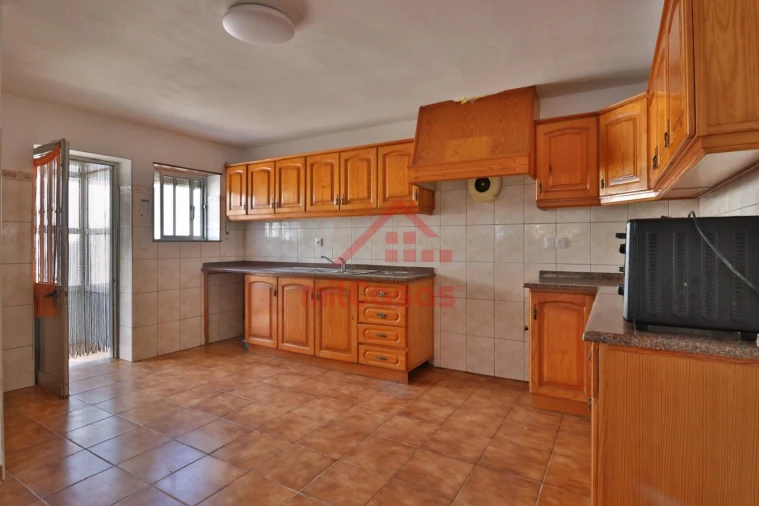 Moradia T11 para Venda em Atouguia da Baleia Foto 9