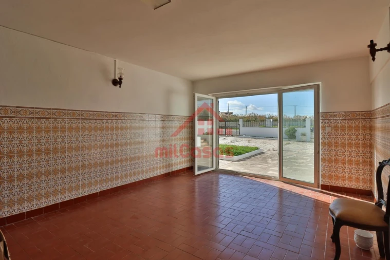 Moradia T11 para Venda em Atouguia da Baleia Foto 14