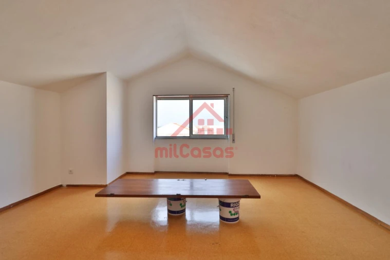 Moradia T11 para Venda em Atouguia da Baleia Foto 27