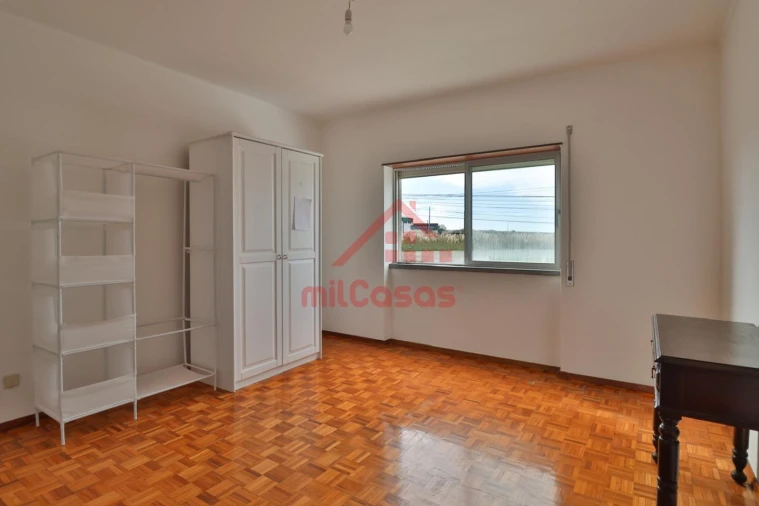 Moradia T11 para Venda em Atouguia da Baleia Foto 28