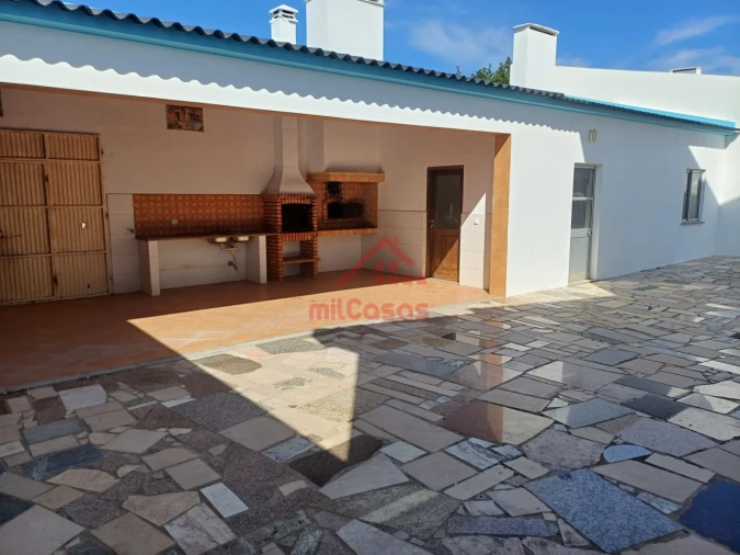 Moradia T11 para Venda em Atouguia da Baleia Foto 29