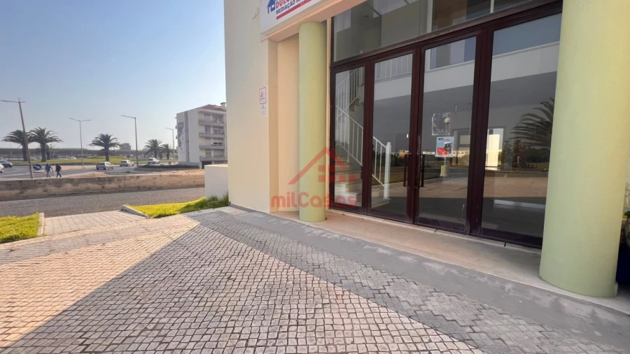 Loja para Venda em Peniche Foto 1