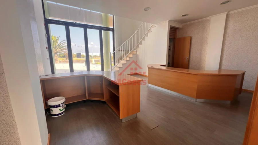 Loja para Venda em Peniche Foto 2