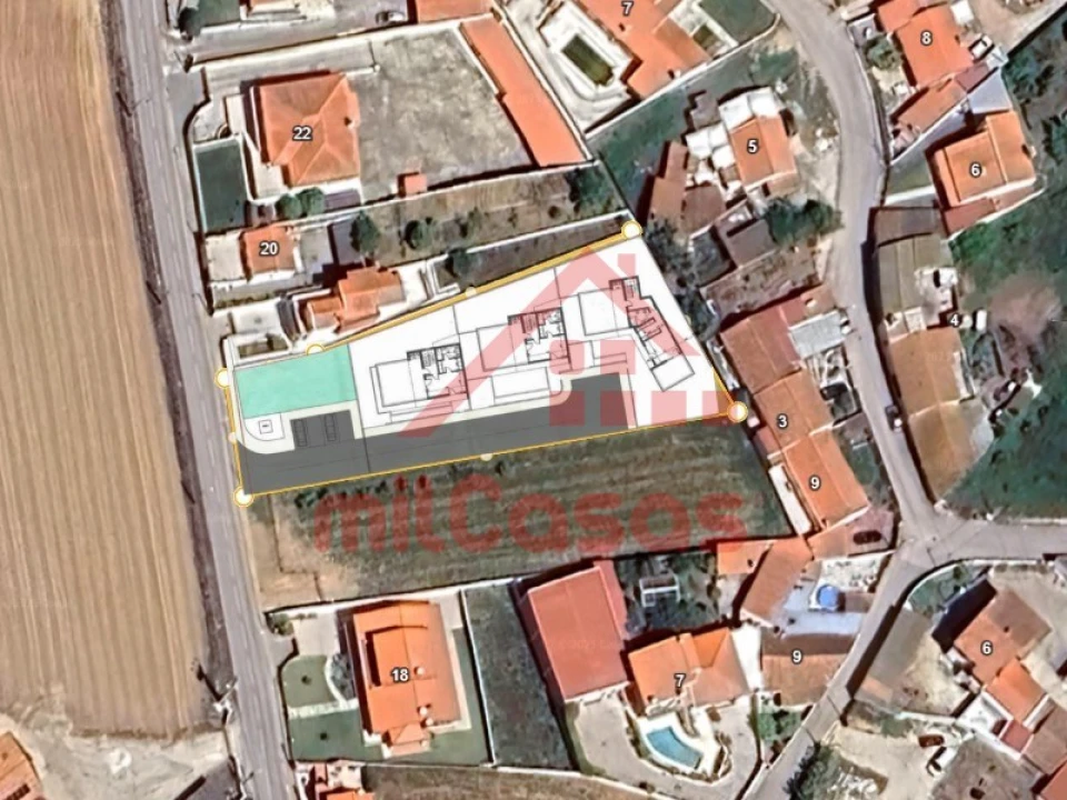 Terreno para Venda em Freiria Foto 1