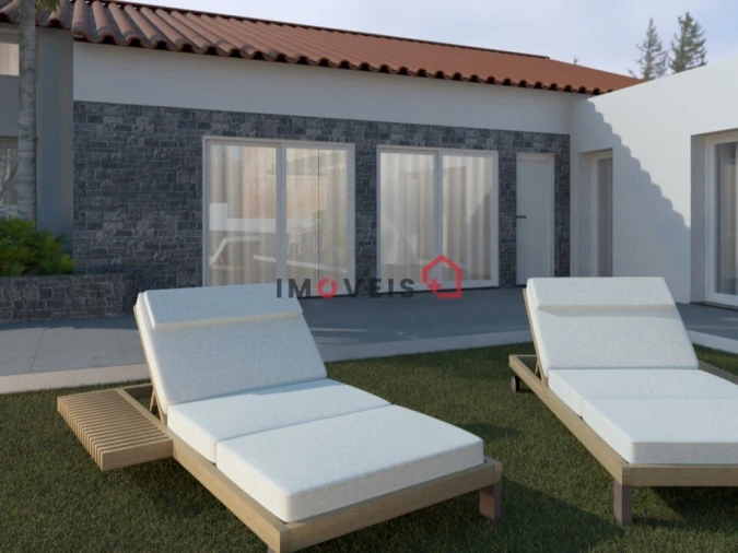 Moradia T4 para Venda em Carriço Foto 15