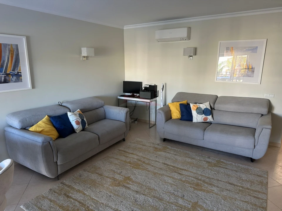 Apartamento T1 para Venda em Alvor Foto 10