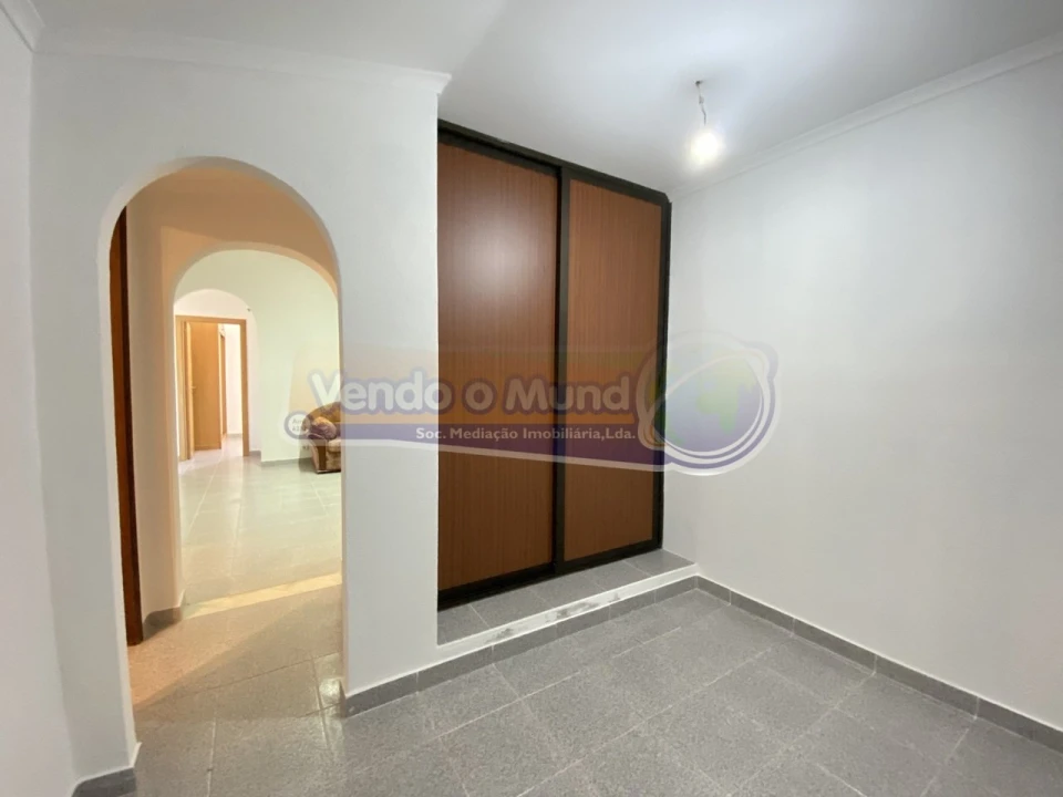 Moradia T5 para Venda em Branca Foto 6