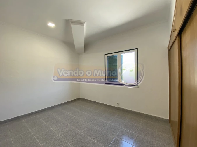 Moradia T5 para Venda em Branca Foto 14