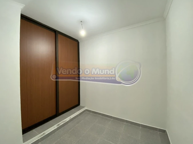 Moradia T5 para Venda em Branca Foto 7