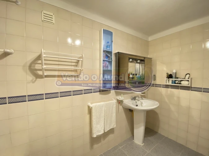 Moradia T5 para Venda em Branca Foto 12