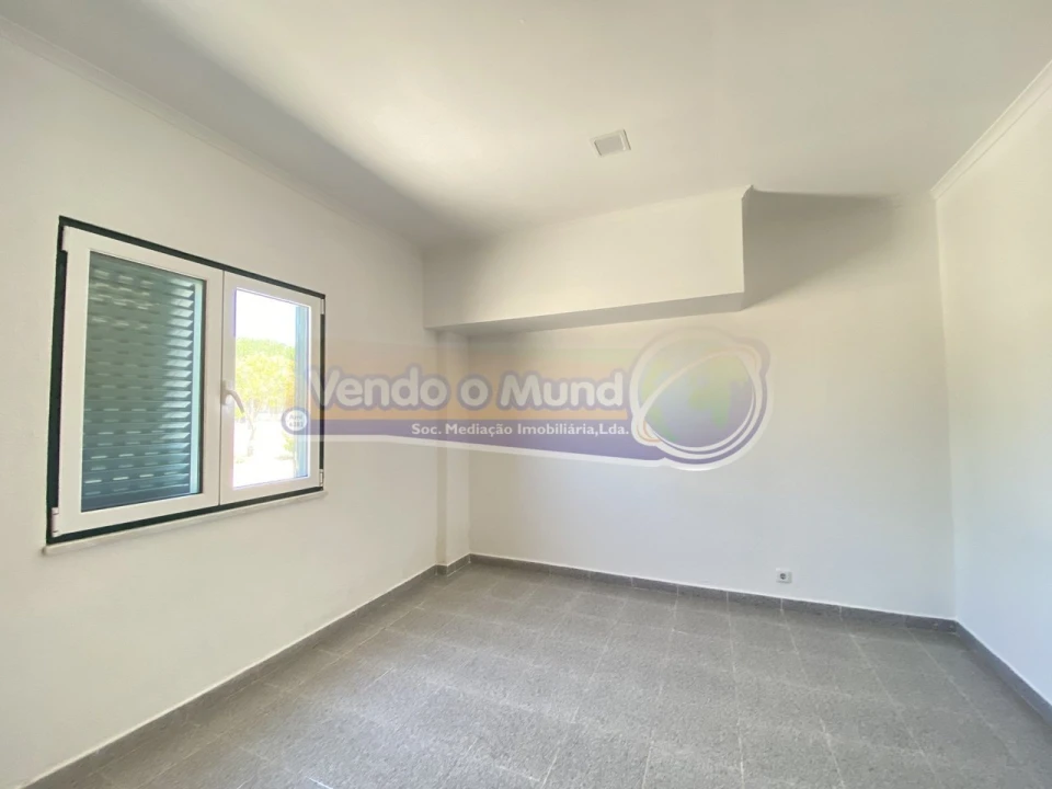 Moradia T5 para Venda em Branca Foto 10