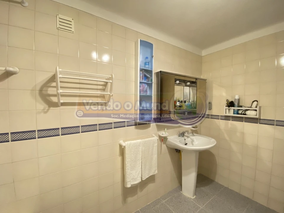 Moradia T5 para Venda em Branca Foto 12