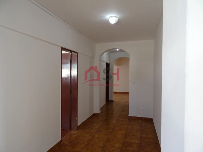 Moradia T9 para Venda em Atouguia da Baleia Foto 4