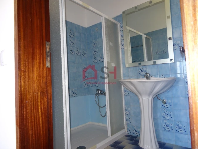 Moradia T9 para Venda em Atouguia da Baleia Foto 19