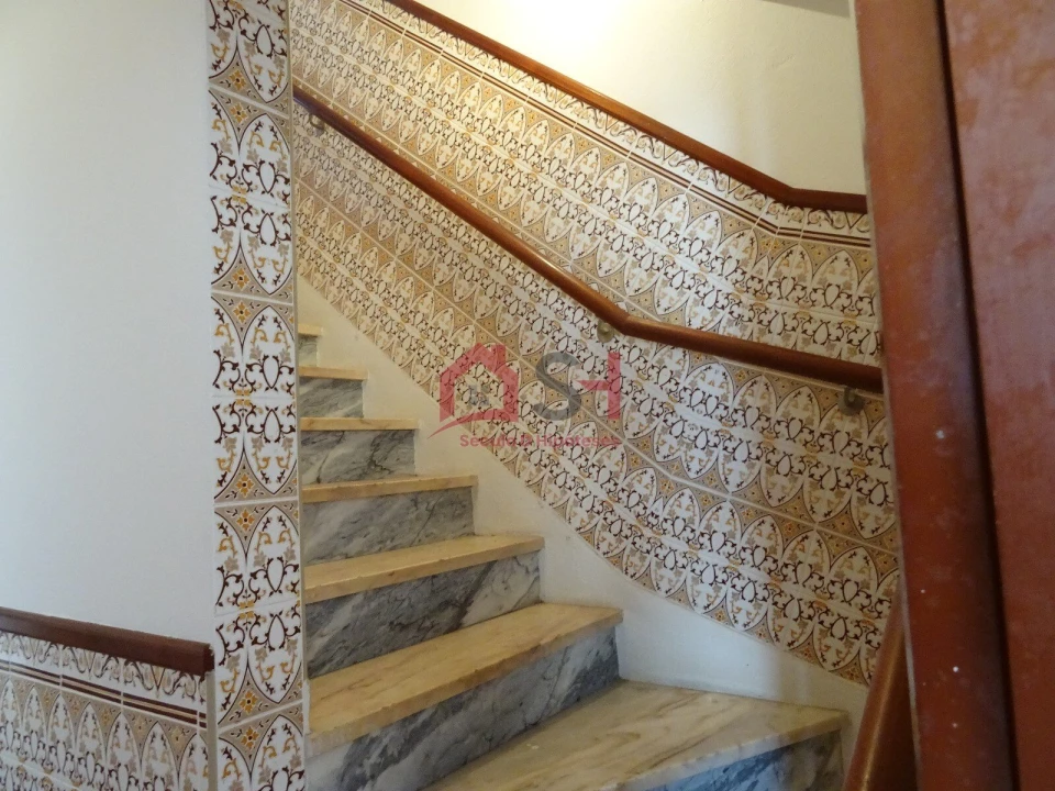 Moradia T9 para Venda em Atouguia da Baleia Foto 15