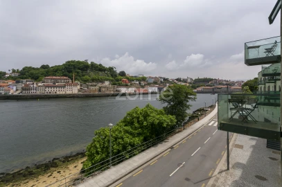 Apartamento T1 para Arrendamento em Santa Marinha e São Pedro da Afurada