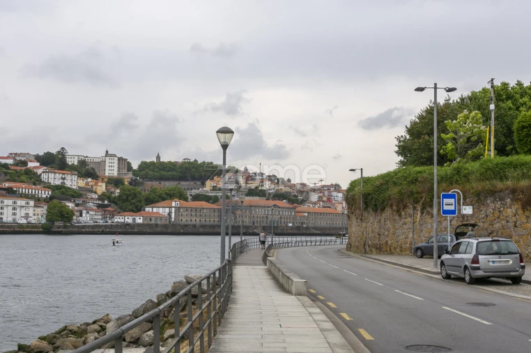 Apartamento T1 para Arrendamento em Santa Marinha e São Pedro da Afurada Foto 29
