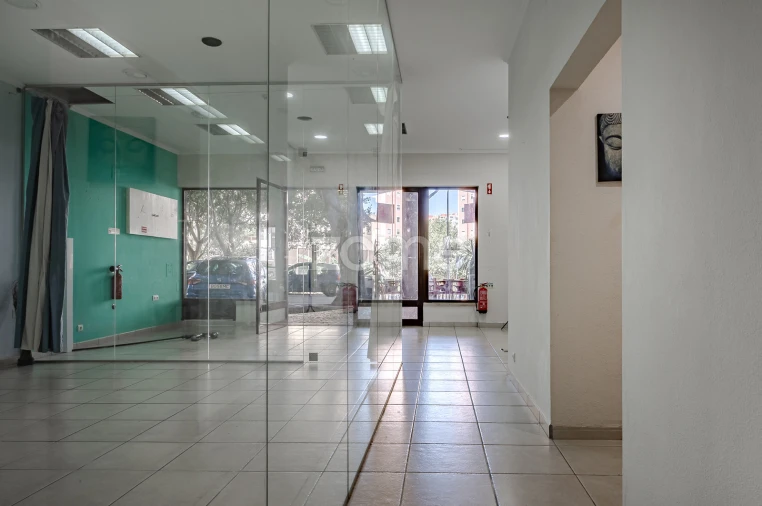 Negócio para Venda em Algés, Linda-A-Velha e Cruz Quebrada-Dafundo Foto 19