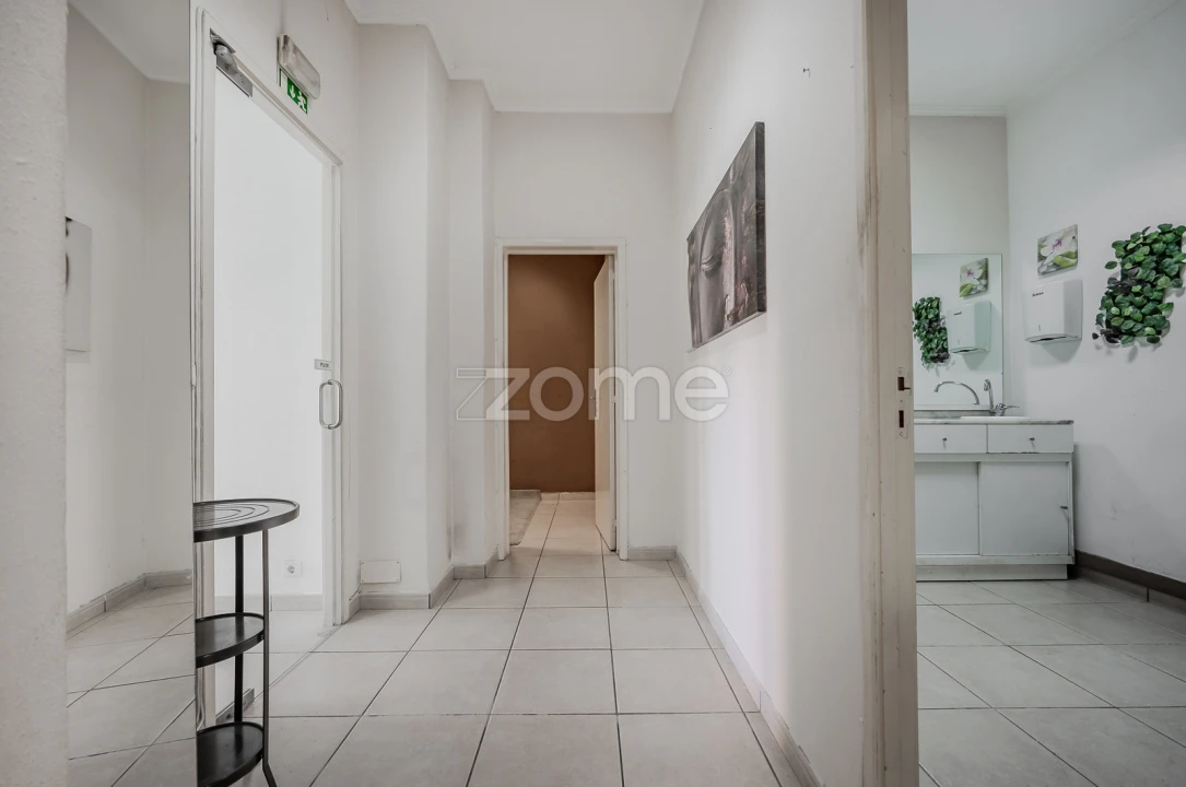 Negócio para Venda em Algés, Linda-A-Velha e Cruz Quebrada-Dafundo Foto 13