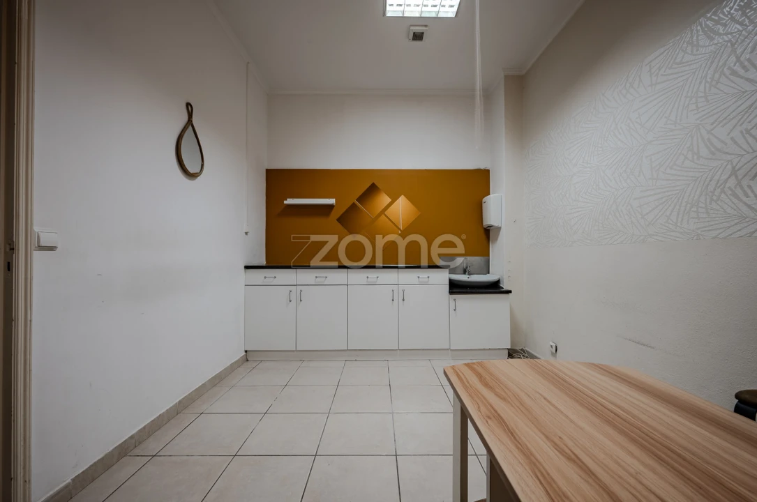 Negócio para Venda em Algés, Linda-A-Velha e Cruz Quebrada-Dafundo Foto 18