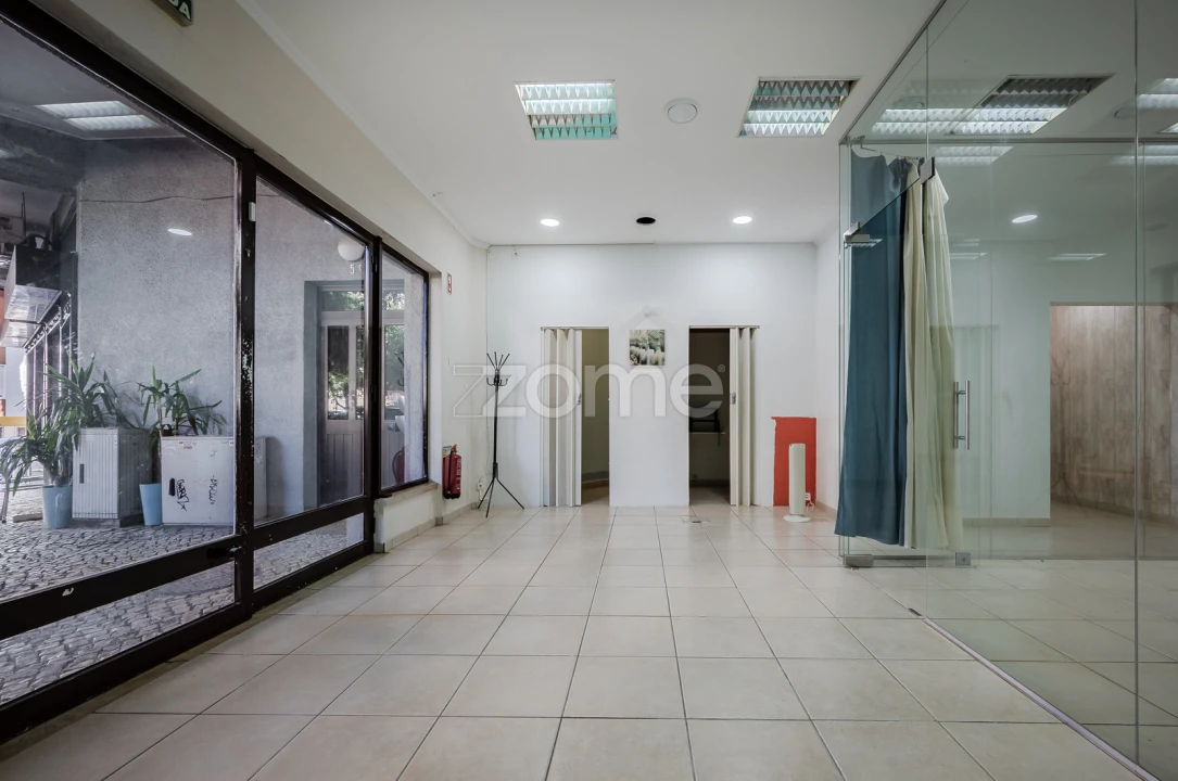 Negócio para Venda em Algés, Linda-A-Velha e Cruz Quebrada-Dafundo Foto 5