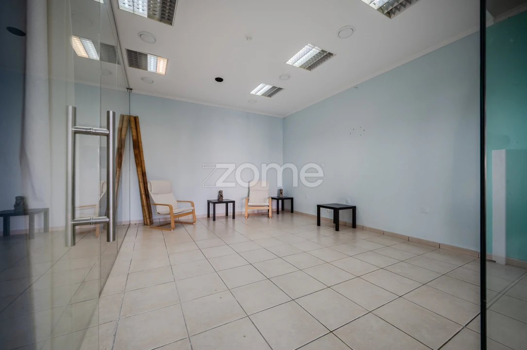 Negócio para Venda em Algés, Linda-A-Velha e Cruz Quebrada-Dafundo Foto 6