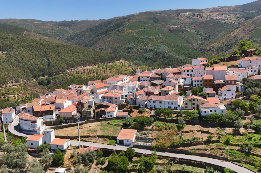 Moradia T3 para Venda em Benfeita Foto 26