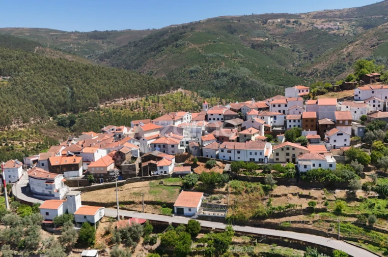 Moradia T3 para Venda em Benfeita Foto 26